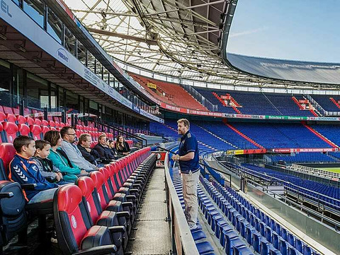 Dutch fans back in the stadiums