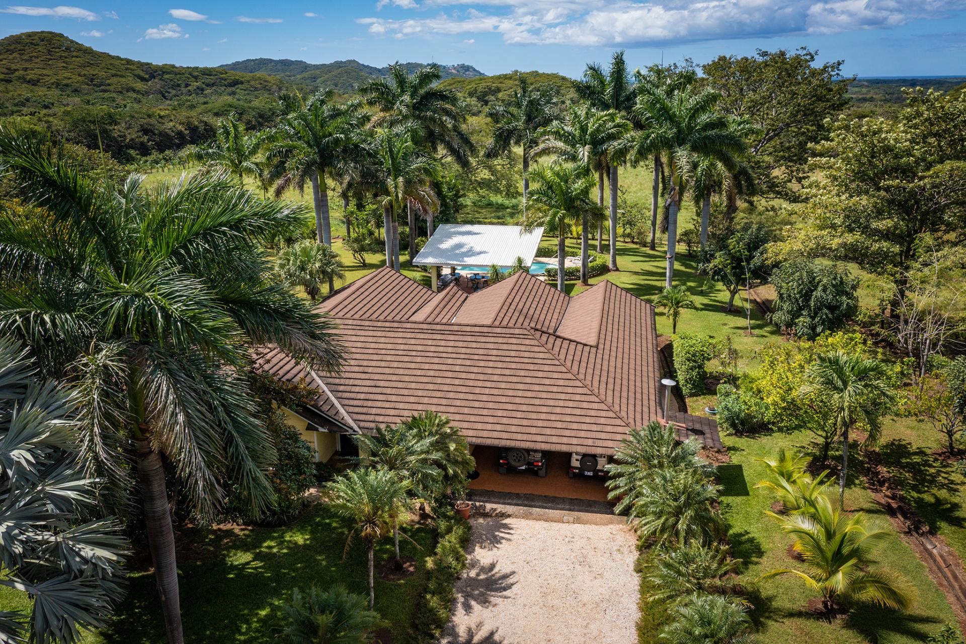 22 Acres Farm Home 10min from Tamarindo beach.